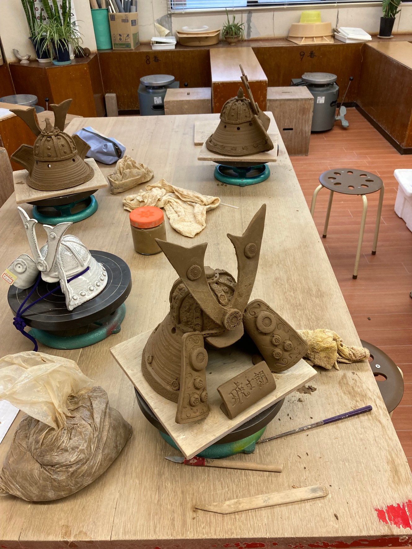 陶芸像 祈りのポーズ 2体セット 祈り百貨店の新商品